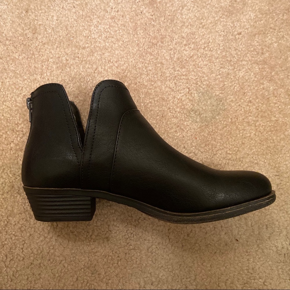 NWOT Rampage Ankle Boots Black Size 7.5